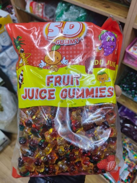 كاندي بشكل الكولا